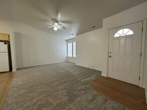 132 N Davis Ct in Nampa, ID - Building Photo - Building Photo