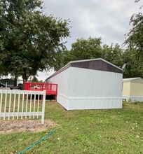 777 E Yerby St in Marshall, MO - Building Photo - Building Photo