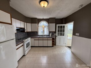 251 Henry St in South Amboy, NJ - Building Photo - Building Photo