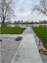 1611 S Shr Dr in Moline, IL - Building Photo - Building Photo