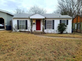 8910 Santa Clara Dr in Dallas, TX - Building Photo