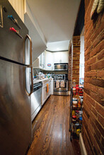 777 Parker St, Unit U1 in Boston, MA - Building Photo - Building Photo