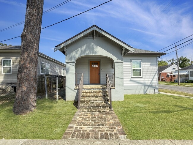 property at 3101 Allen St