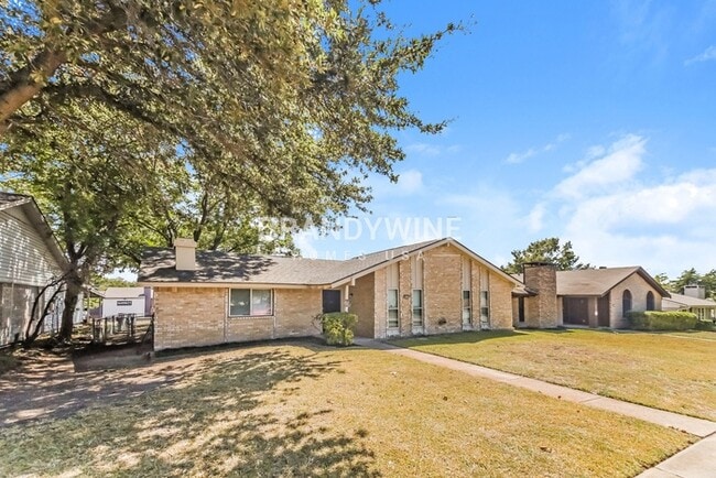 5010 Collingwood Dr in Garland, TX - Building Photo - Building Photo
