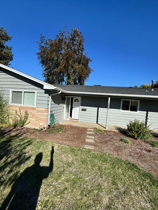 2600 SW 121st Pl in Beaverton, OR - Building Photo