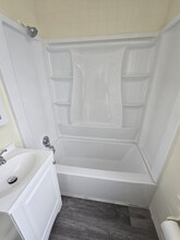 186 Central St, Unit Apt 2 in Winchendon, MA - Building Photo - Building Photo