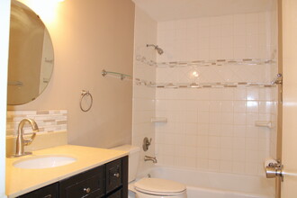 31 Arlington Rd, Unit 5 in Woburn, MA - Building Photo - Building Photo