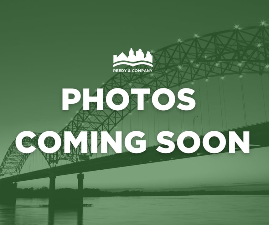 7333 Greenbrook Pkwy in Southaven, MS - Building Photo