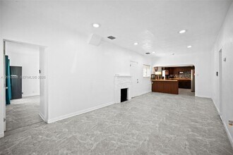 1199 NW 121st St in North Miami, FL - Building Photo - Building Photo