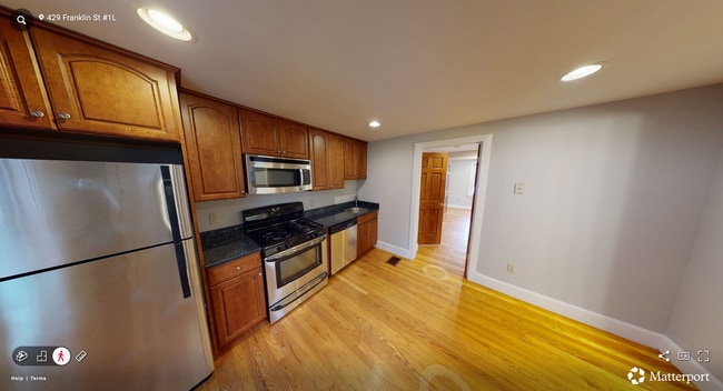 441 Franklin St, Unit 1L in Cambridge, MA - Foto de edificio - Building Photo