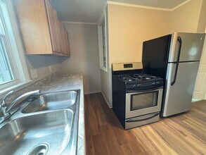 7034 Yacht Ave in Warren, MI - Building Photo - Building Photo