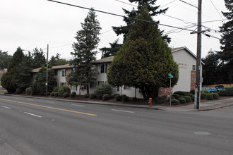 The Easton Apartments in Portland, OR - Building Photo - Building Photo