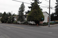 The Easton Apartments in Portland, OR - Foto de edificio - Building Photo