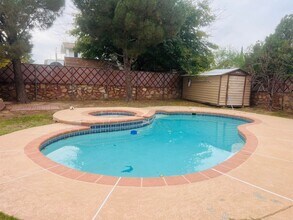 12132 Village Gate Dr in El Paso, TX - Building Photo - Building Photo