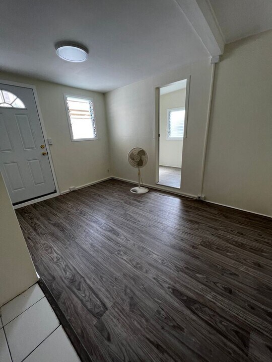 603 Kunawai Ln in Honolulu, HI - Building Photo