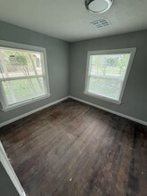 801 Northington St in Burnet, TX - Building Photo - Building Photo