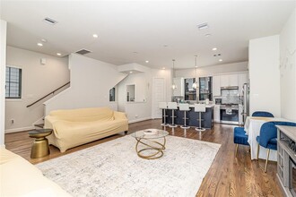 2808 Grand Fountains Dr in Houston, TX - Building Photo - Building Photo