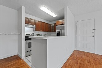 15600 SW 80th St in Miami, FL - Building Photo - Building Photo
