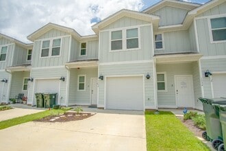 1538 Iroquois Ct in Pensacola, FL - Building Photo - Building Photo