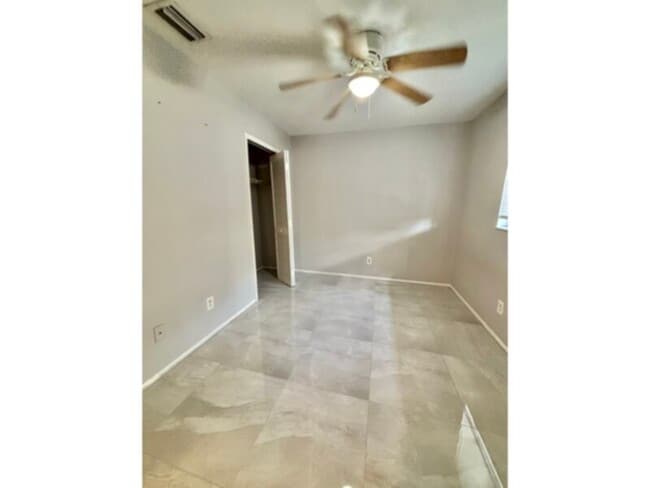 136 Cape Coral Pkwy W in Cape Coral, FL - Building Photo - Building Photo