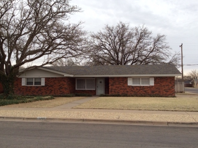 5443 8th St in Lubbock, TX - Building Photo