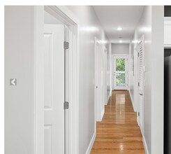 146 Boston St, Unit 1 in Boston, MA - Foto de edificio - Building Photo