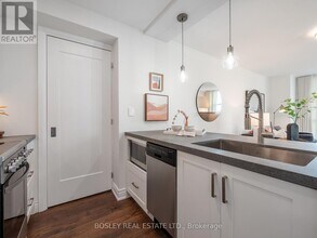 409-421 Bloor St E in Toronto, ON - Building Photo - Building Photo