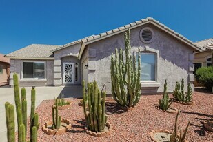 2128 E Danbury Rd in Phoenix, AZ - Building Photo