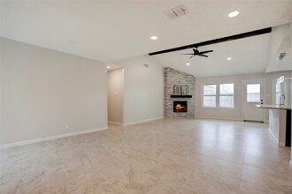 327 Gentilly Dr in Katy, TX - Building Photo - Building Photo