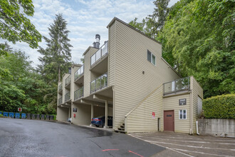 2933-2949 76Th Ave SE in Mercer Island, WA - Building Photo - Building Photo