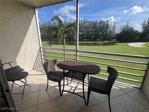 501 Forest Lakes Blvd in Naples, FL - Building Photo - Building Photo