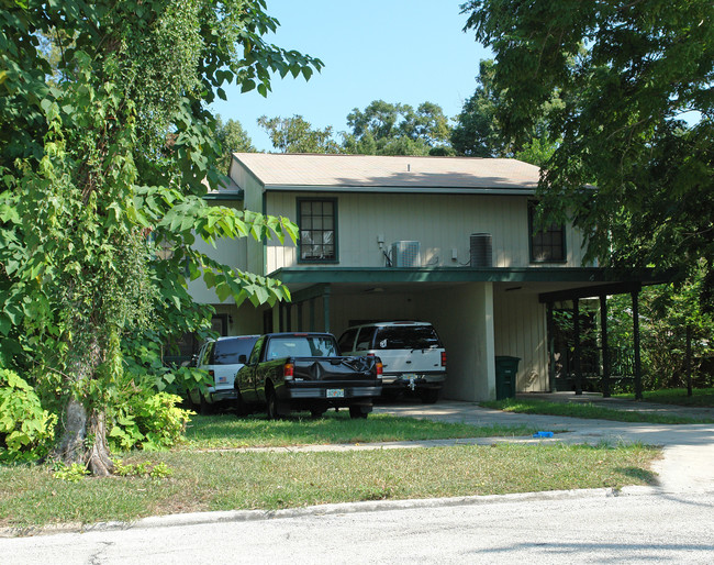 425 W Rich Ave in DeLand, FL - Building Photo - Building Photo