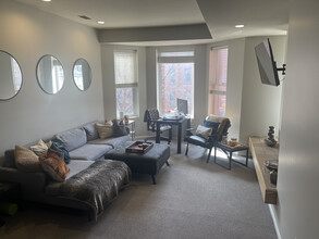 451 Marshall Ave, Unit #4 in St. Paul, MN - Foto de edificio - Building Photo
