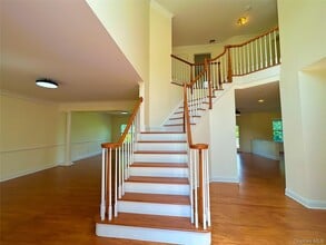 101 Sunflower Cir in Wappingers Falls, NY - Building Photo - Building Photo