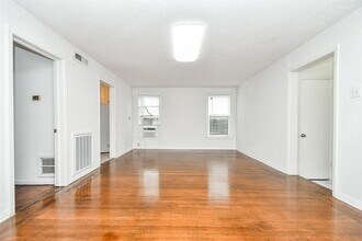 4416 Mt Vernon St in Houston, TX - Building Photo - Building Photo