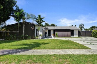 9371 SW 185th Terrace in Cutler Bay, FL - Building Photo - Building Photo