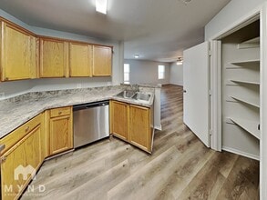 2006 Waleska Plaza in Dallas, TX - Foto de edificio - Building Photo