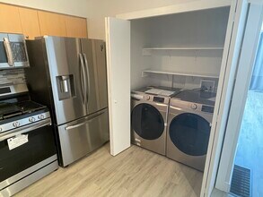 855 Southwest Broadway Drive, Unit Apt 23 in Portland, OR - Building Photo - Building Photo
