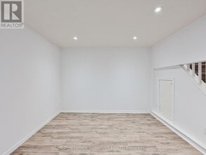 1195 Chada Ave in Mississauga, ON - Building Photo - Building Photo