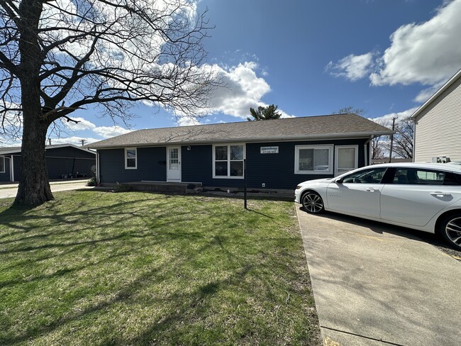 2150 11th St in Charleston, IL - Building Photo - Building Photo