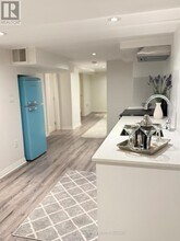 32 Rothsay Ave in Toronto, ON - Building Photo - Building Photo