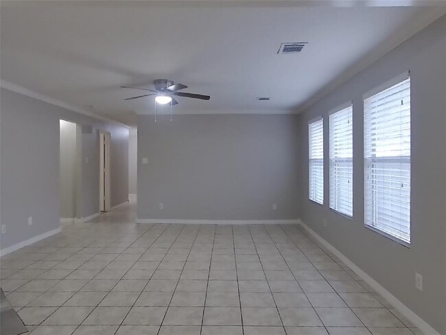 1043 Somercotes Ln in Channelview, TX - Building Photo - Building Photo