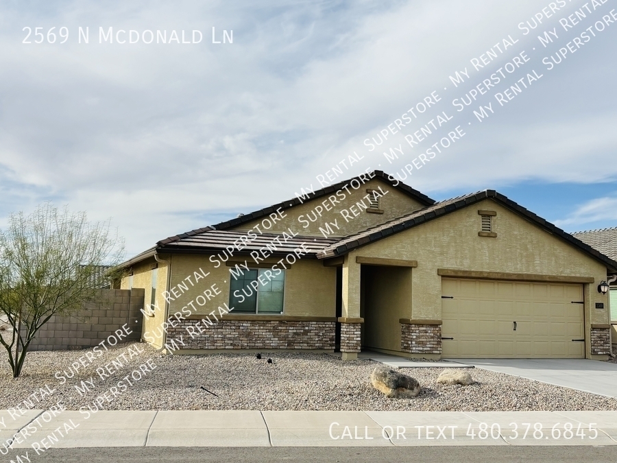 2569 N Mcdonald Ln in Casa Grande, AZ - Building Photo