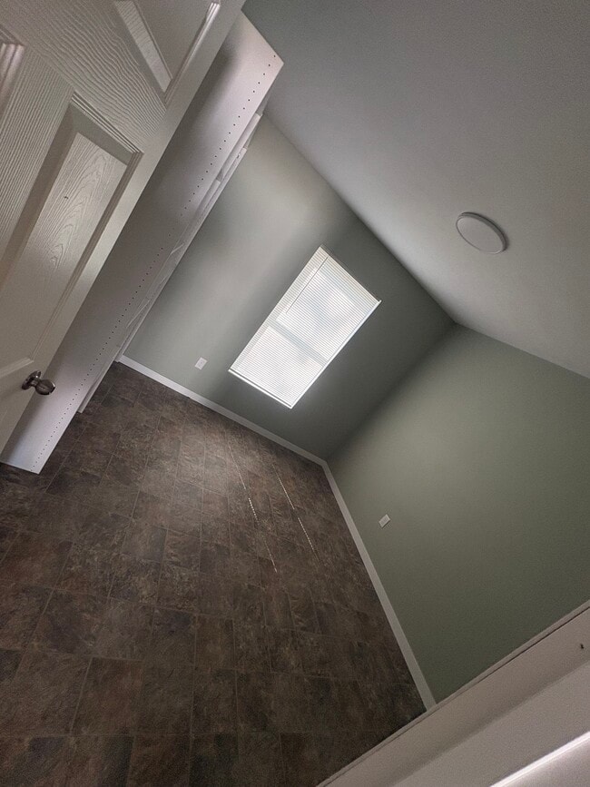 998 Marshall Ave in Linton, IN - Building Photo - Building Photo