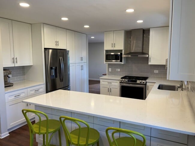 23362 N Apple Hill Ln in Lincolnshire, IL - Building Photo - Building Photo