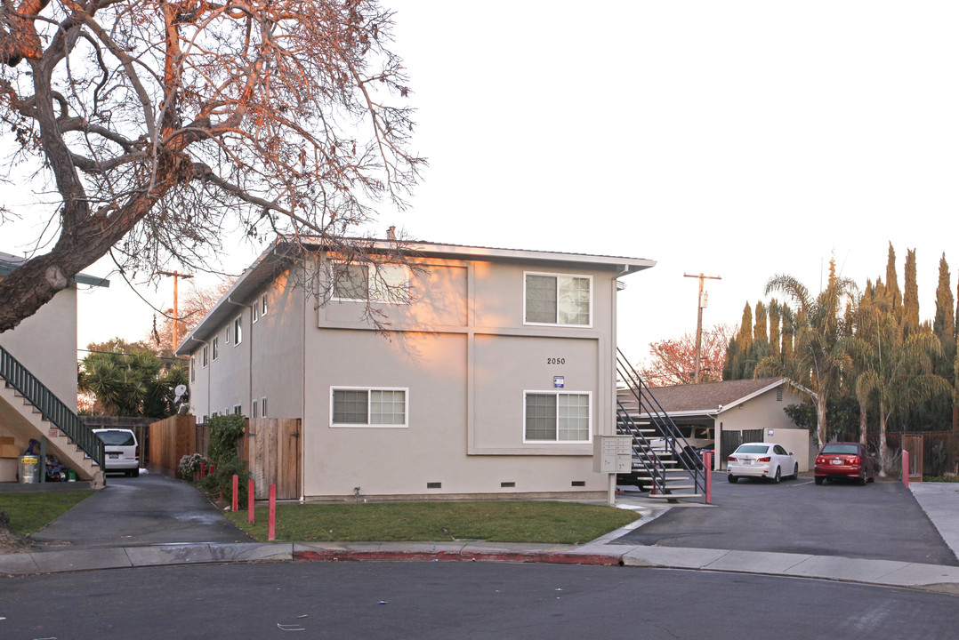 2050 Jackson Ct in Santa Clara, CA - Building Photo