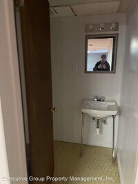 927 Fairview Cir photo'