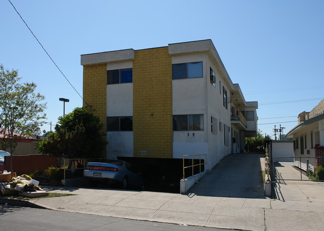 315 Normandie Pl in Los Angeles, CA - Building Photo - Building Photo