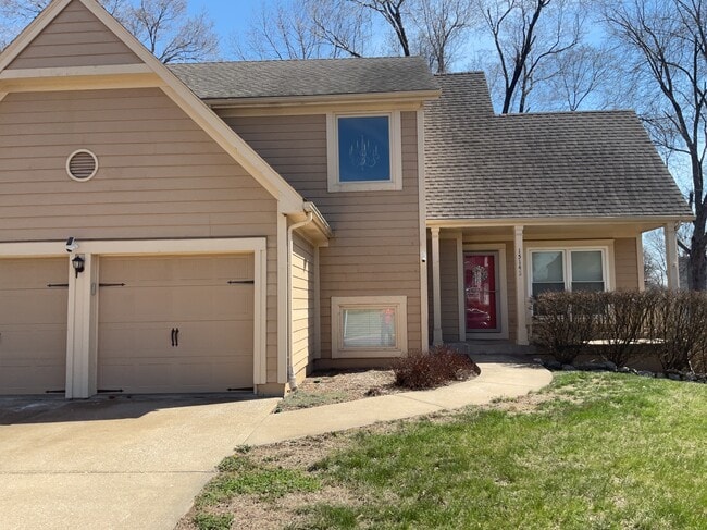 property at 15143 Lamar Ave