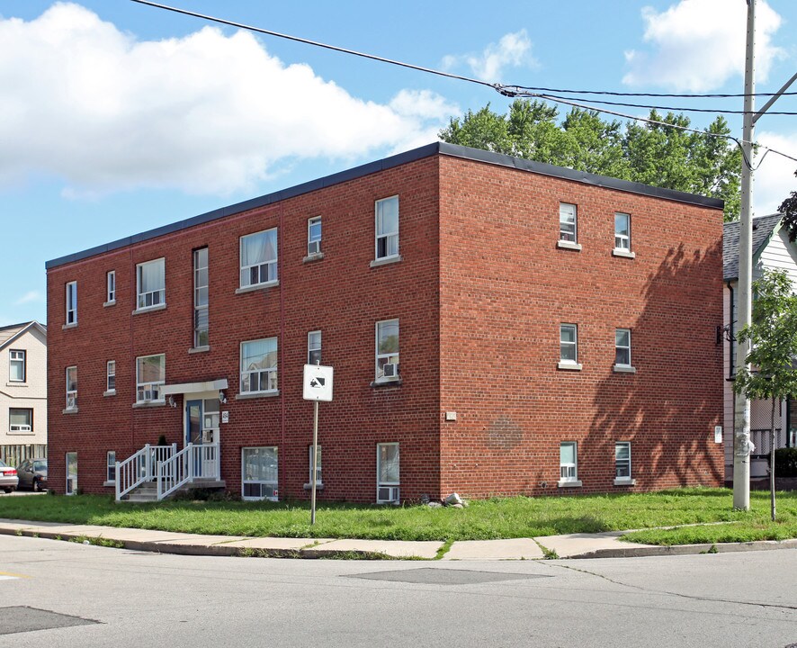 494 Mortimer Ave in Toronto, ON - Building Photo